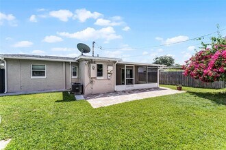 4821 Anzio St in Orlando, FL - Foto de edificio - Building Photo
