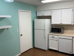 12217 Mosley Ln in Austin, TX - Foto de edificio - Building Photo