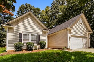 11430 Northwoods Forest Dr in Charlotte, NC - Building Photo - Building Photo