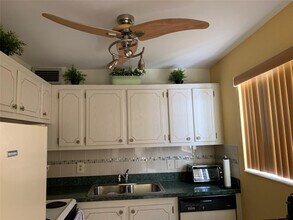 385 Markham R in Deerfield Beach, FL - Building Photo - Building Photo