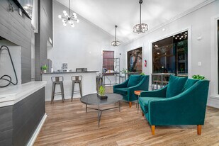 Alamo Park in San Antonio, TX - Building Photo