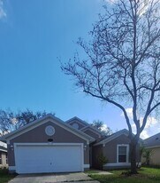 2891 Stratford Pointe Dr in West Melbourne, FL - Building Photo