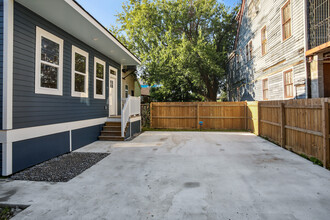 1940 Elysian Fields Ave in New Orleans, LA - Building Photo - Building Photo