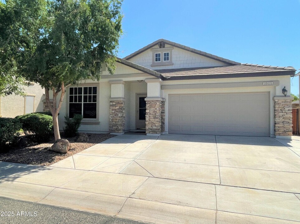 16415 N 171st Ln in Surprise, AZ - Building Photo