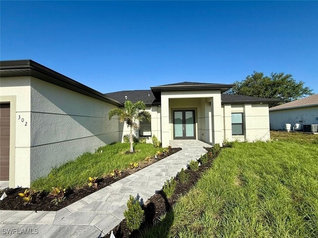 607 NW 8th Terrace in Cape Coral, FL - Building Photo - Building Photo