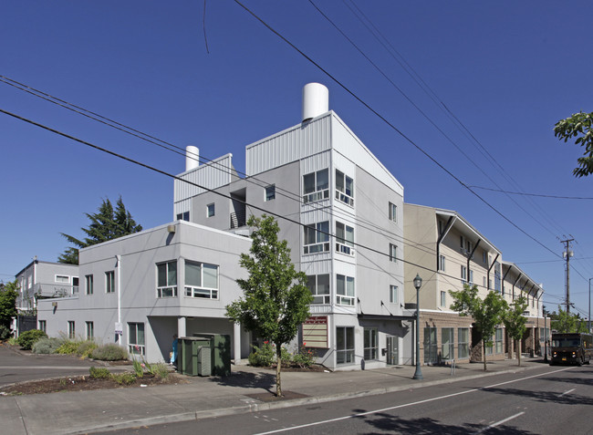 Alberta Simmons Plaza in Portland, OR - Building Photo - Building Photo