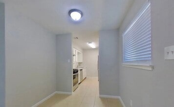 11056 Spottswood Dr in Houston, TX - Building Photo - Building Photo