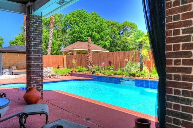 property at 289 Waterford Way