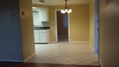 1423 Classic Dr in Holiday, FL - Building Photo - Building Photo