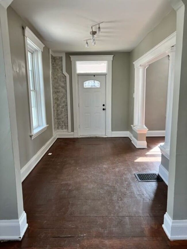 1328 Chapel St in Cincinnati, OH - Building Photo - Building Photo