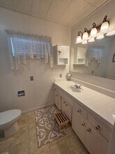 1424 E Poinsettia St in Long Beach, CA - Building Photo - Building Photo