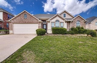 1140 Hidden Meadow Dr in Burleson, TX - Building Photo