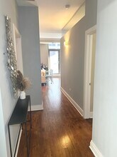 212 W Washington St, Unit 1002 in Chicago, IL - Building Photo - Building Photo