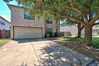 1107 Thorn Creek Pl in Round Rock, TX - Building Photo - Building Photo