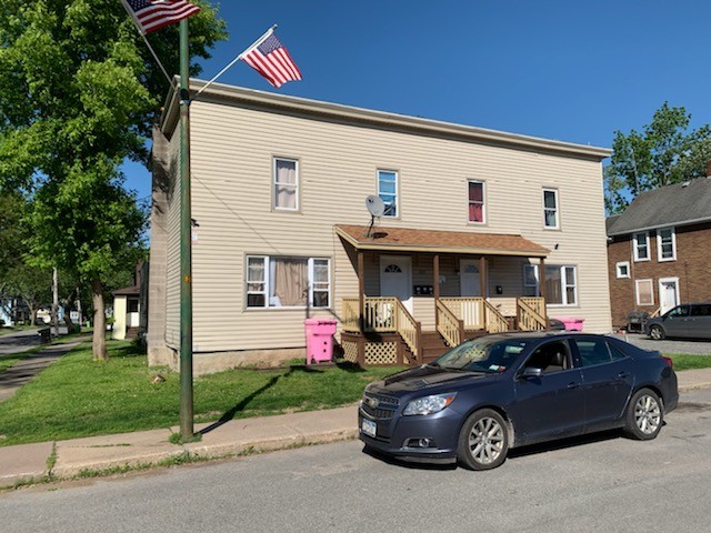 220 N Main St in Oneida, NY - Building Photo