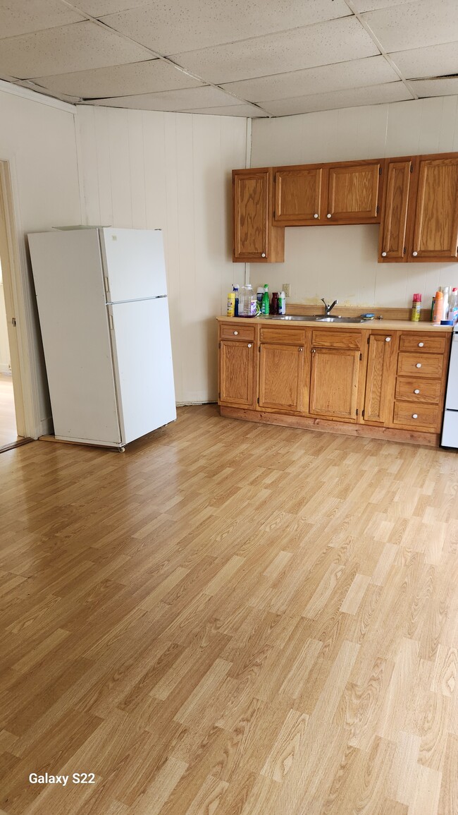 3247 Faronia St, Unit 2 in Pittsburgh, PA - Foto de edificio - Building Photo