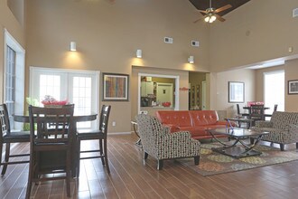 Breton Mill in Houston, TX - Foto de edificio - Interior Photo