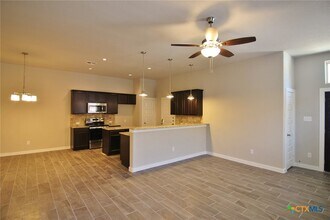 342 Creekside Curve in New Braunfels, TX - Building Photo - Building Photo