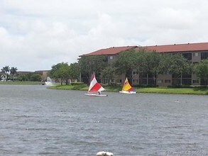 13701 SW 12th St-Unit -304A in Pembroke Pines, FL - Building Photo - Building Photo