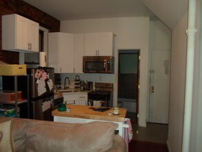 11 Carmine St-Unit -12 in New York, NY - Building Photo - Building Photo