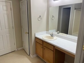 348 Parkview Manor Dr in Tucker, GA - Building Photo - Building Photo