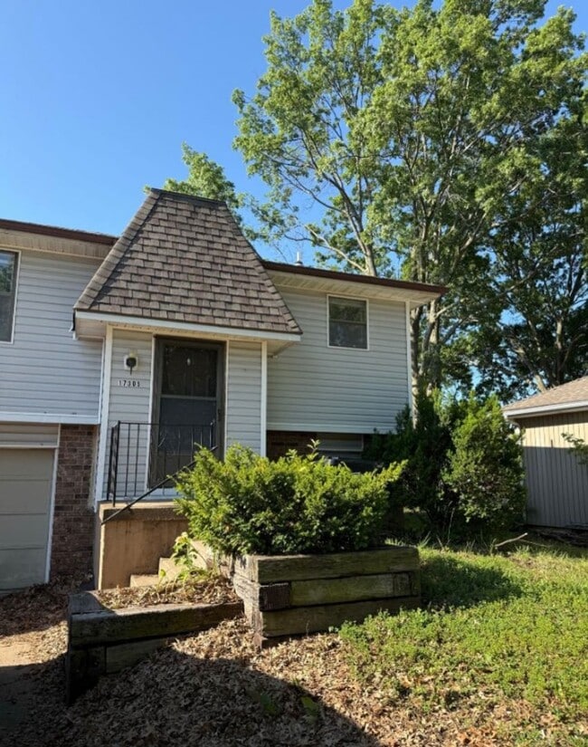 property at 17305 E 48th St