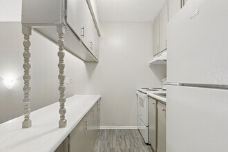 Alturas Eleventh in Odessa, TX - Foto de edificio - Building Photo