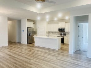 874 Windhill Dr in Cantonment, FL - Building Photo - Building Photo