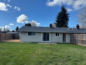 3945 Shannon St in Eugene, OR - Building Photo - Building Photo