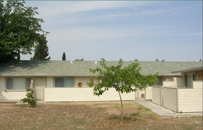 21601 Powhatan Rd in Apple Valley, CA - Building Photo - Building Photo