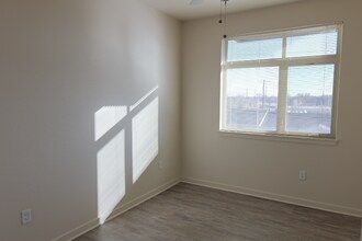 5885 W 14th Ave in Lakewood, CO - Building Photo - Building Photo