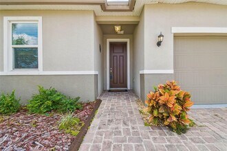 12072 Lake Blvd in New Port Richey, FL - Building Photo - Building Photo