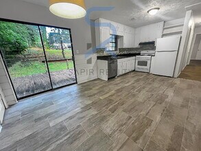 6224 Wellington Dr in Union City, GA - Building Photo - Building Photo