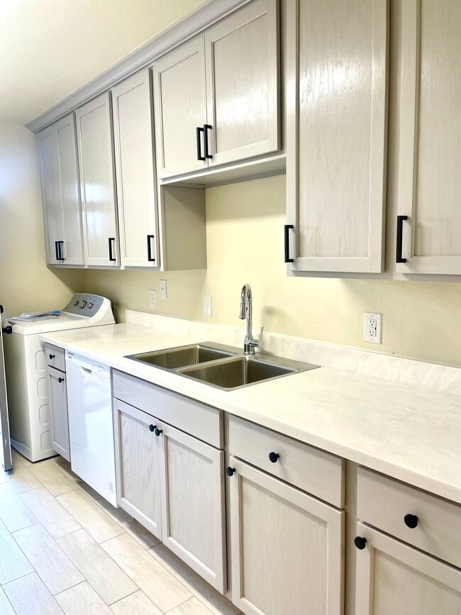property at 5454 Folsom Dr
