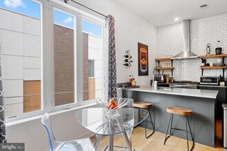 1617 Hope St in Philadelphia, PA - Building Photo - Building Photo