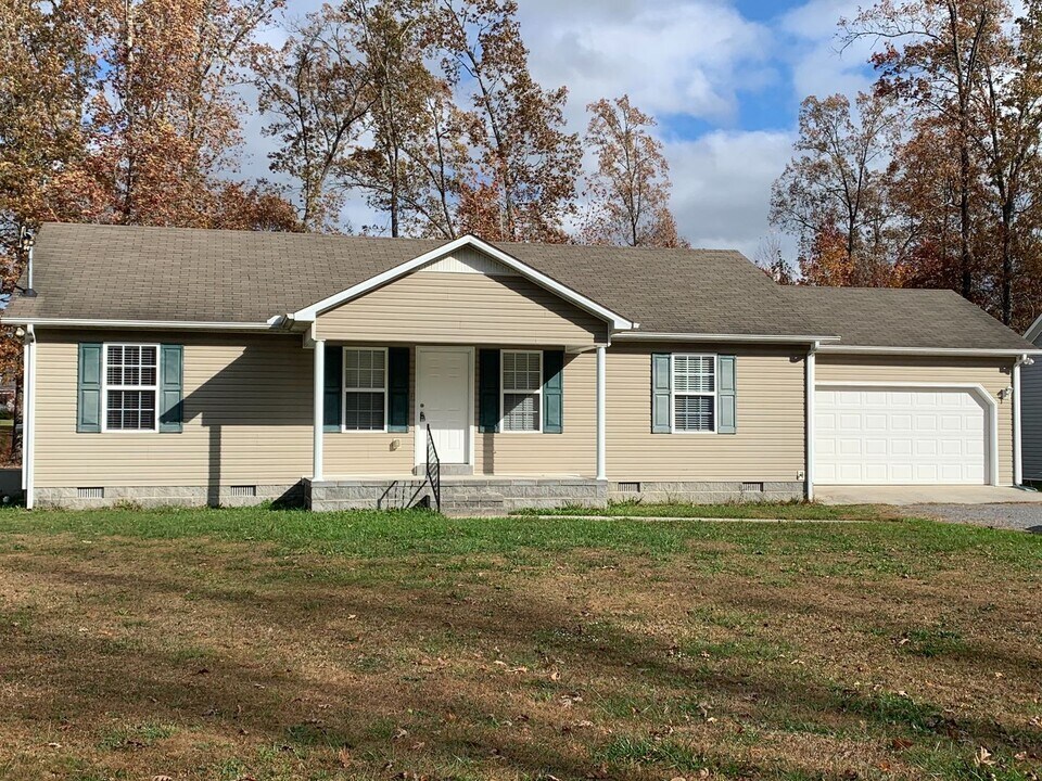 231 Forrestwood Dr in Manchester, TN - Building Photo