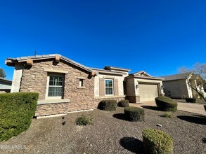 2882 E Derringer Way, Unit 301 in Gilbert, AZ - Building Photo - Building Photo