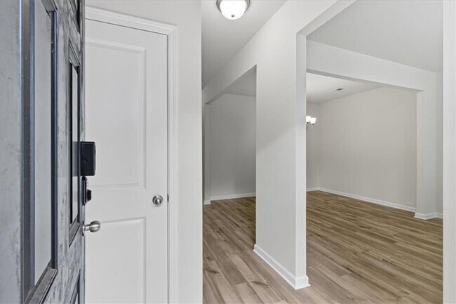 2832 Saratoga Lake View in Decatur, GA - Building Photo - Building Photo