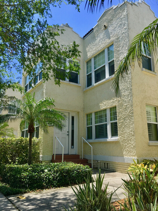 1420 Oak St NE in St. Petersburg, FL - Building Photo