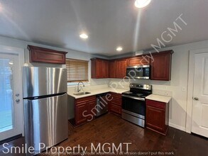 3223 SE 122nd Ave in Portland, OR - Building Photo - Building Photo