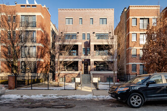 3729 N Wilton Ave in Chicago, IL - Building Photo - Building Photo