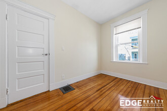 46 Brackett St, Unit 2 in Boston, MA - Building Photo - Building Photo