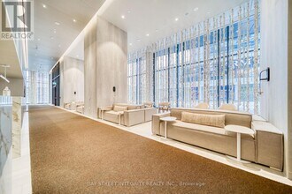 138 Downes St in Toronto, ON - Building Photo - Building Photo