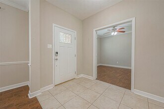 1618 Savannah Dr in Richmond, TX - Foto de edificio - Building Photo
