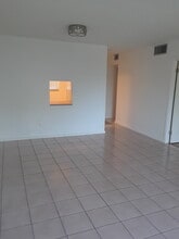 8103 Camino Real in Miami, FL - Building Photo - Building Photo
