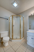 4986 Raintree Cir in Loma Linda, MO - Building Photo - Building Photo