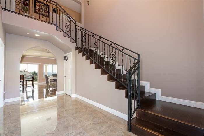 9439 Eucalyptus St in Spring Valley, CA - Foto de edificio