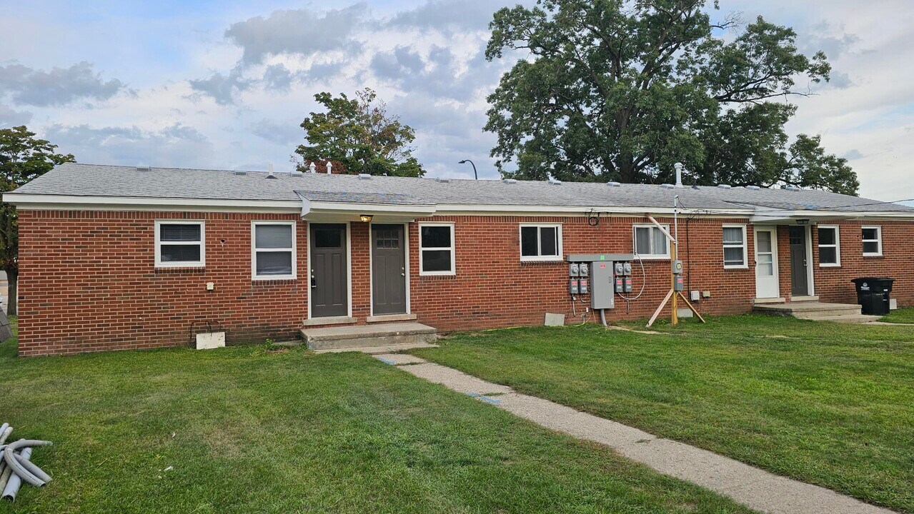 5903 N Wayne Rd in Westland, MI - Building Photo