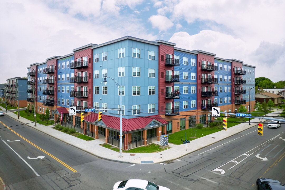 11 Maria St in Rochester, NY - Building Photo
