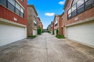 2705 Rutland St in Houston, TX - Building Photo - Building Photo